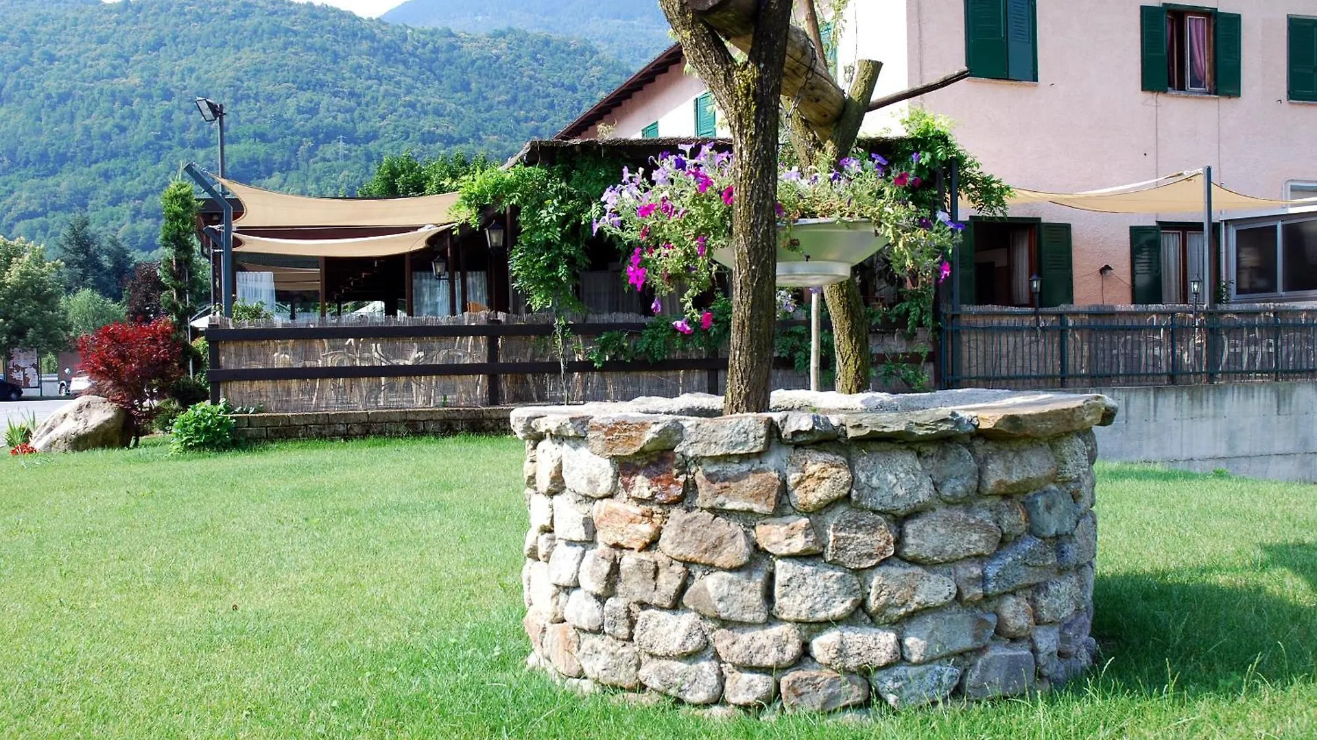 Albergo Baffo Chiuro Hotell